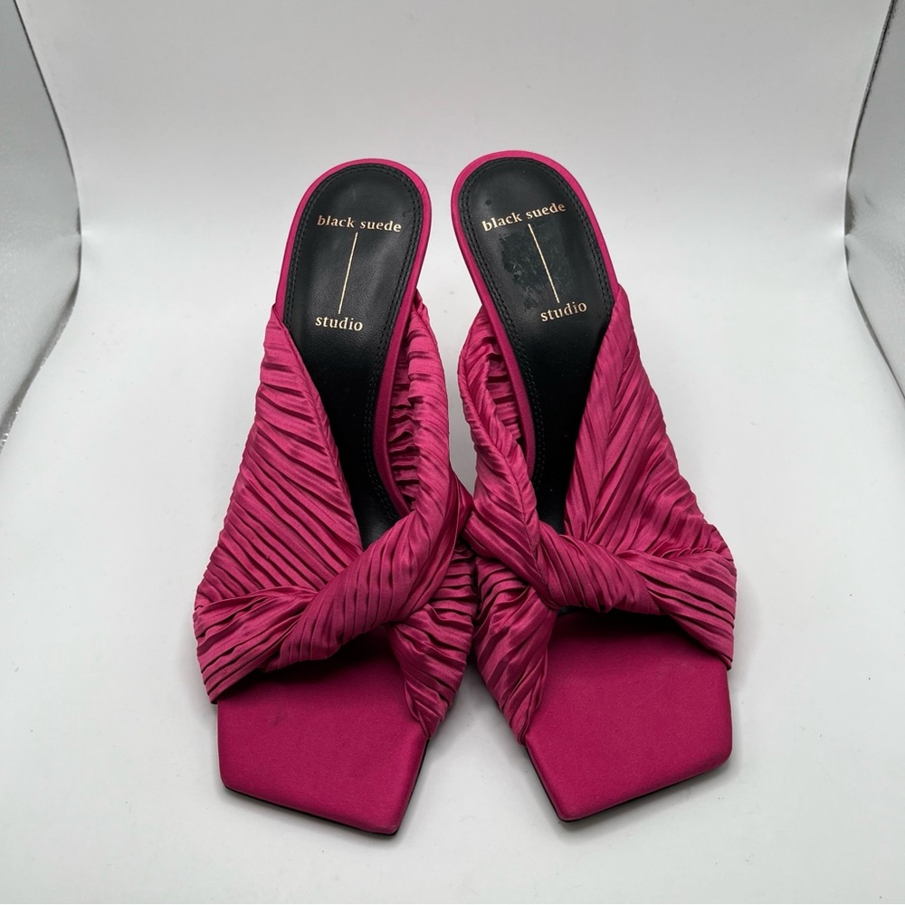 EUC Black Suede Studio Liliana Heels Pink Fuschia Women's Size 38.5 US 8.5 Mules - Picture 2 of 10